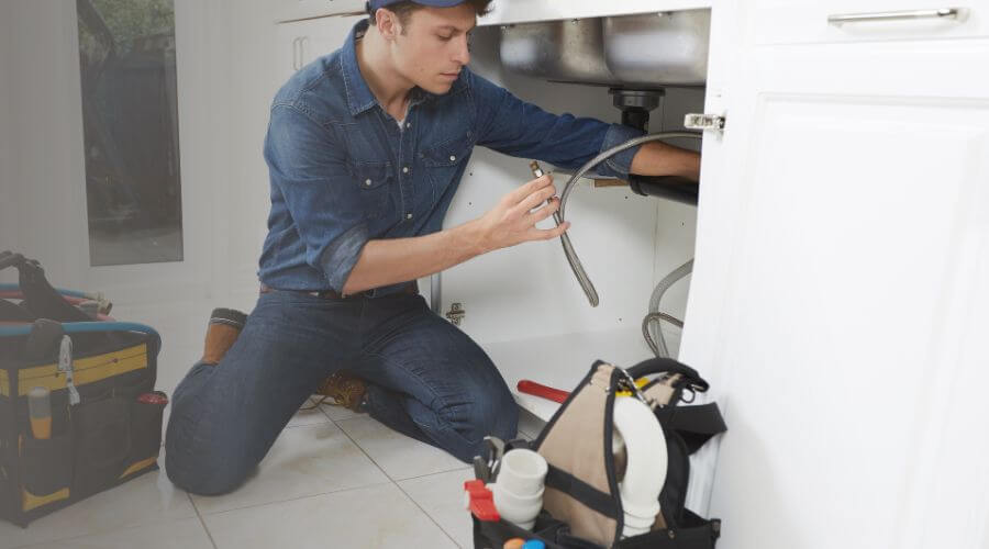Expert burst pipe repair services in Agenda, KS